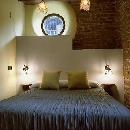 Casas De Isu Hotel *