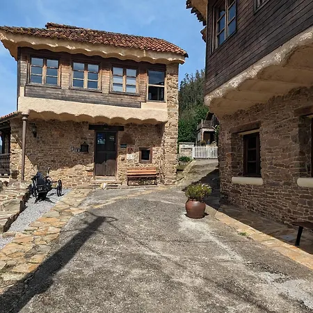 Casas De Isu