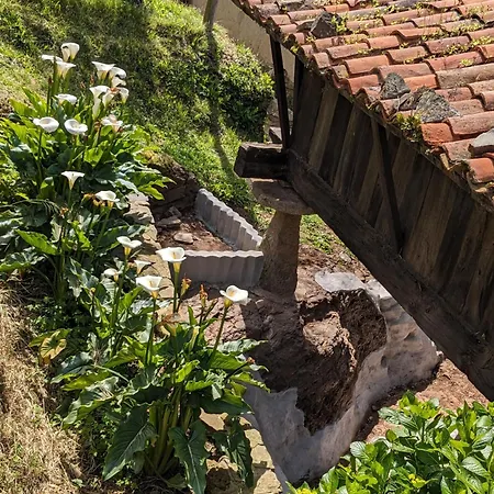 Casas De Isu Hotel *