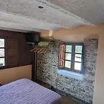 Casas De Isu