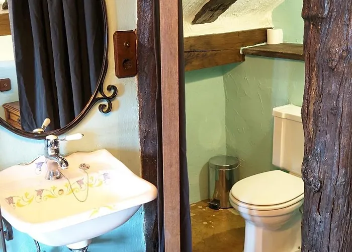 Casas De Isu Hotel *