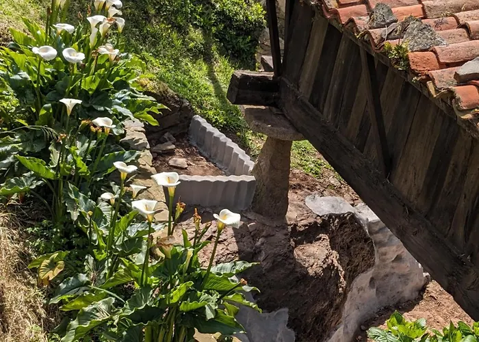 Casas De Isu Hotel *