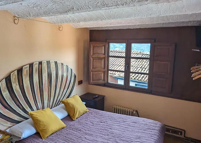 Casas De Isu Hotel *